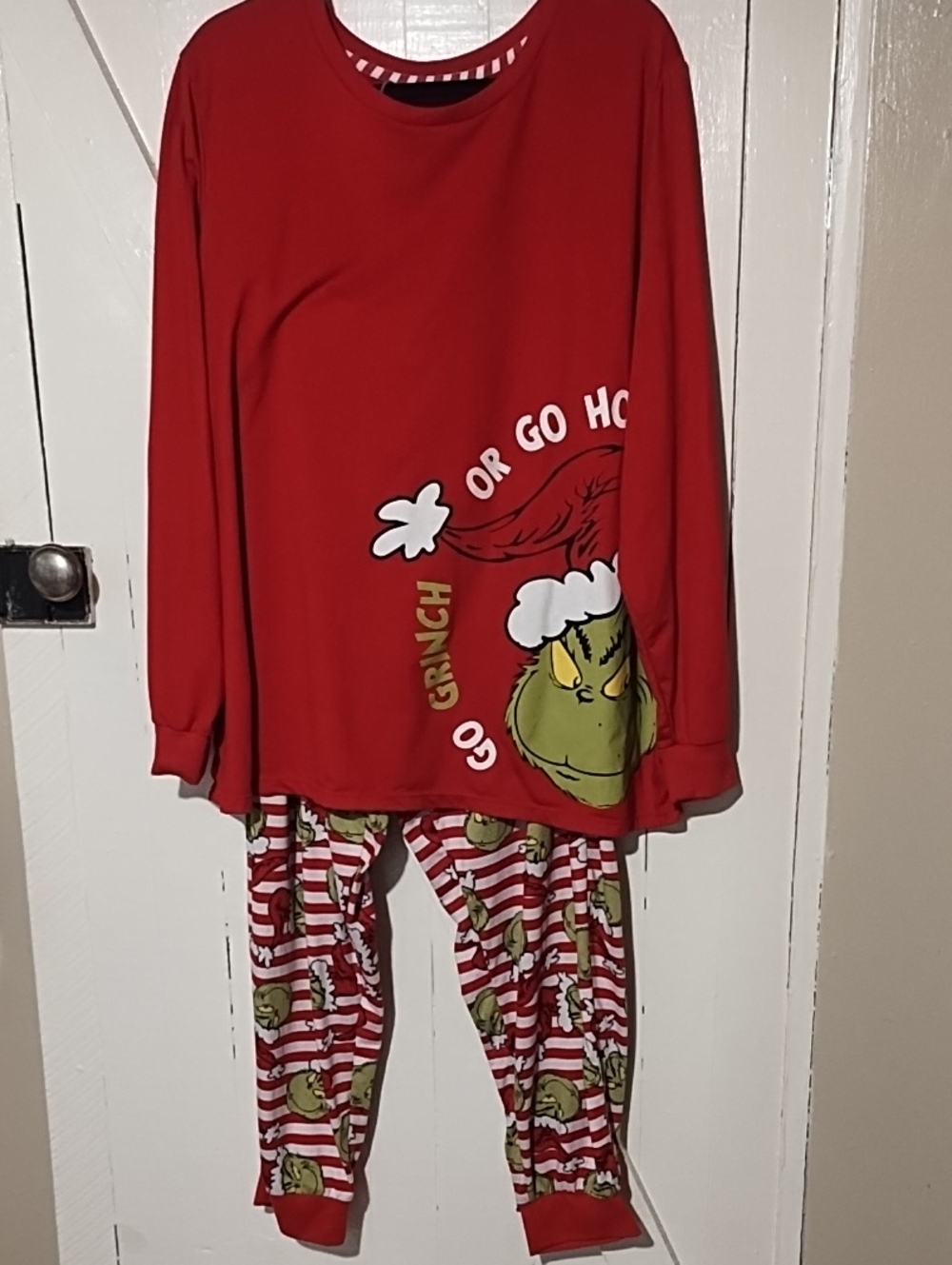 Women's Grinch Red Holiday Pajama Set VGC Size 3X.